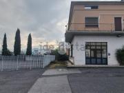 Capannone in vendita di 360 m² in Via Valcamonica, 19