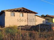 Capannone in vendita di 399 m² in Via Omegna