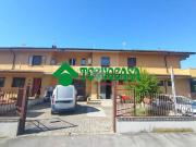 Capannone in vendita di 460 m² in Via Torricella