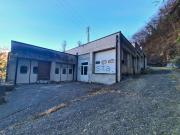 Capannone in vendita di 400 m² in Via Ulisse Bellora