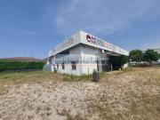 Capannone in vendita di 425 m² in Via U. Foscolo