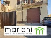 Capannone in vendita di 430 m² in Via di Fioranello