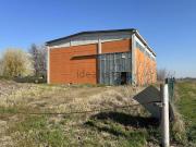 Capannone in vendita di 433 m² in Via Banzi Cento