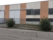 Capannone in vendita di 465 m²