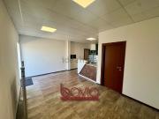 Capannone in vendita di 500 m² in Via Aldo Moro, 10