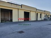 Capannone in vendita di 500 m² in Via Verona