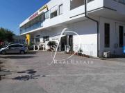 Capannone in vendita di 520 m² in Via Aurelia Nord