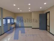 Capannone in vendita di 546 m² in Via Antonio Fogazzaro