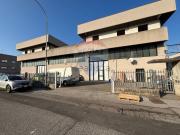 Capannone in vendita di 552 m² in Via Napoli, 4