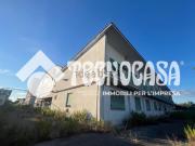 Capannone in vendita di 5654 m² in Via Laurentina, 140