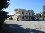 Capannone in vendita di 600 m² in Via Armando Fabi