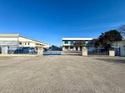 Capannone in vendita di 600 m² in Via Triestina, 116