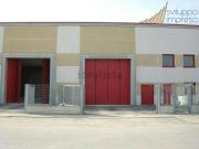 Capannone in vendita di 615 m²