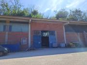 Capannone in vendita di 660 m² in Via Alba