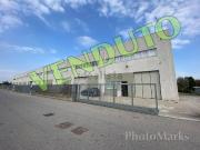 Capannone in vendita di 680 m² in Via Provinciale per Melzo