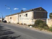 Capannone in vendita di 700 m² in Via Messina Marine, 580