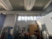 Capannone in vendita di 750 m² in Via L. Da Vinci, 44