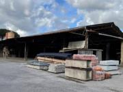 Capannone in vendita di 758 m² in Strada Minturnae, 103