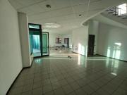 Capannone in vendita di 800 m² in Via Sant&apos Andrea