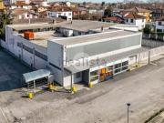 Capannone in vendita di 800 m² in Viale Repubblica