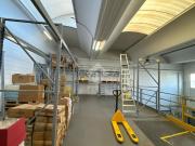 Capannone in vendita di 820 m² in Via Artigiani