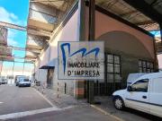 Capannone in vendita di 825 m² in Strada San Donato