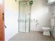 Capannone in vendita di 827 m²