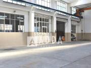 Capannone in vendita di 870 m² in Piazza delle Nazioni