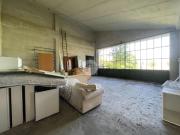 Capannone in vendita di 900 m² in Via Montello, 52