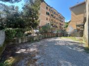 Capannone in vendita di 900 m² in Via Natale Gallino