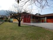 Capannone in vendita di 900 m² in Via per Porto, 2