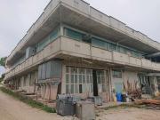 Capannone in vendita di 900 m² in Via Vibrata