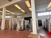 Capannone in vendita di 950 m²