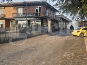 Capannone in vendita di 950 m² in Via C. Battisti, 256