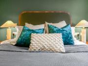 Capital Interchange Way, Brentford TW8, 2 bed flat to...