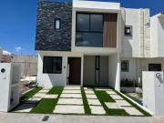 CAPITAL SUR. Casa en venta de 3 recamaras 3 baños