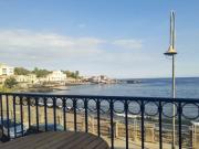 Capomulini, via garitta, loft arredato mq.45 sul mare