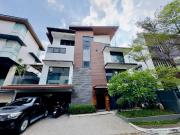Captivating 5BR House and Lot for Sale in Mckinley Hill...
