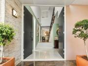 Captivating Tuscan style villa in Clayfield