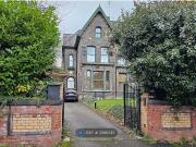 Carlton Road, Manchester M16, 2 bed flat to rent, £2,000... Carlton Road, Manchester M16, 2 bed flat to rent, £2,000...