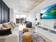 Carlton West Brand New, High End Rental