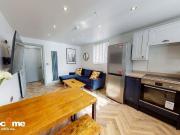 Carlyle Road, Birmingham B16 3 bed flat to rent £2,145...
