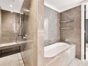 A2705, London, SW8 5FT