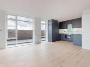 Caroline Street, Limehouse, E1 2 bed flat to rent £2,350...