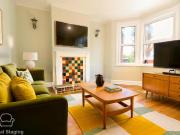 Carr Road, Walthamstow E17, 2 bed flat to rent, £1,700...