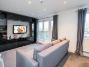 Carr Street, London E14, 2 bed semi detached house to...