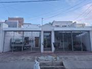 Carril urquiza adyacente carrefour