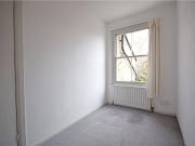 Well presented 3 bedroom mid terrace Victorian house for...