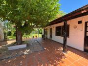 CASA/4 AMBIENTES/GARAJE/PATIO HERMOSA ARBOLEDA!