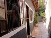 Casa 02 quartos, 1 vaga+ Edícula com 3 cômodos Jardim...
